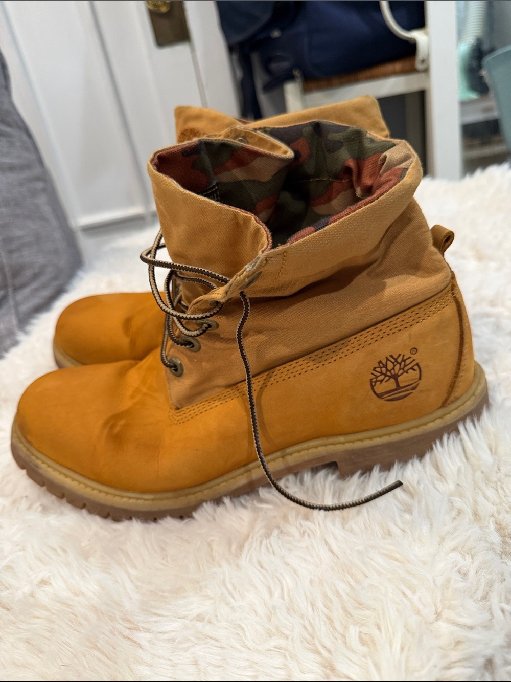 Timberland Wheat/Tan Nubuck Camo-Lined Boots - Picture 2 of 6